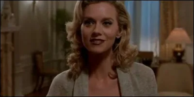 Qui interpr&egrave;te le r&ocirc;le de Molly Dawes ?