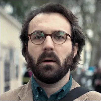 Comment s'appelle le meilleur pote du personnage principal ?