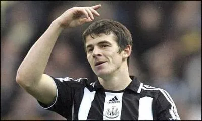 Les vrais cads... Le bad boy anglais typique : vulgaire et violent, il ne cogne pas pour rigoler. Il a dj envoy son coquipier Dabo  l'hpital suite  une bagarre  l'entranement :