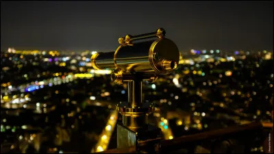 De combien de membres le groupe féminin de musique des années 1960 "Les Parisiennes" était-il constitué ?