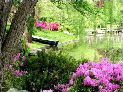 Quel poète français du XXe est l'auteur de ce vers : 
"Notre printemps est un printemps qui a raison" ?