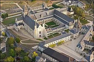 Je vous propose de partir dans les Pays-de-la-Loire, &agrave; Fontevraud-l'Abbaye. Commune du Saumurois, connue pour son abbaye Notre-Dame, elle se situe dans le d&eacute;partement ...
