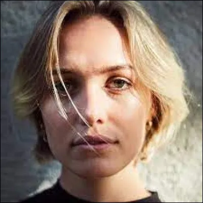 Quel est le nom de cette actrice ?