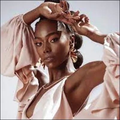 Quel est le nom de cette actrice ?