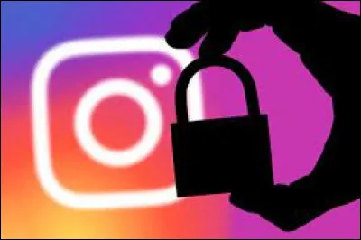 À l'inscription sur Instagram, nous avons le choix de faire un compte privé ou public.