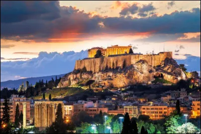 ... Athènes en grec moderne ?