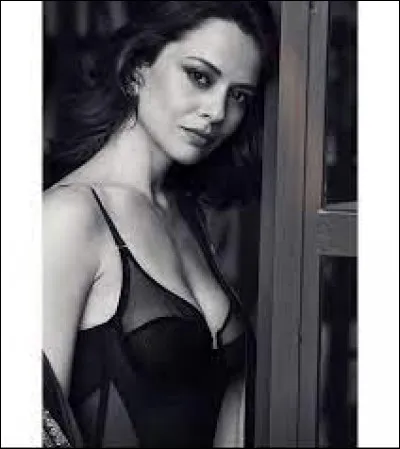 Quel est le nom de cette actrice ?