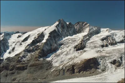 Quelle est la hauteur du Großglockner, point culminant de l'Autriche ?