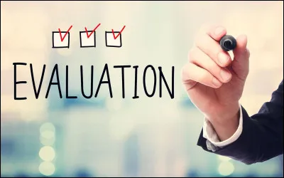 À l'aide de quel site les professeurs notent-ils les élèves ?