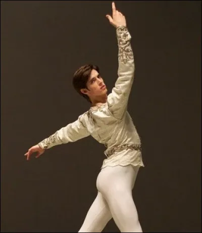 Les hommes au ballet porte-t-il des pointes ?