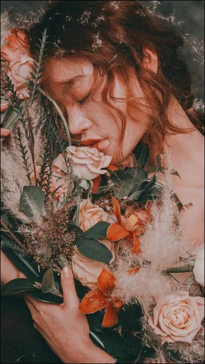 Pour une fille drôle, que n'est-elle pas ?