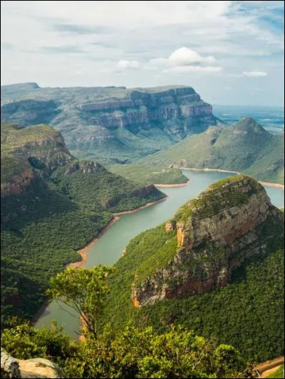 Quelle religion est considérée comme une religion d'Etat au Soudan ?