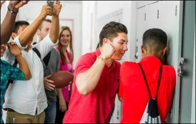 La nouvelle loi contre le harcèlement scolaire du 2 février 2022 alourdit les sanctions pénales en cas de suicide ou de tentative de suicide de la victime avec une peine pouvant aller jusquà...
