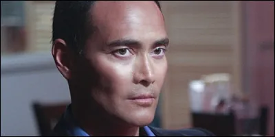 Qui interprète le rôle de Wo Fat ?