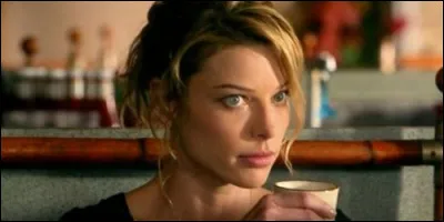 Comment se nomme cet agent de police qui intègre l'équipe ?