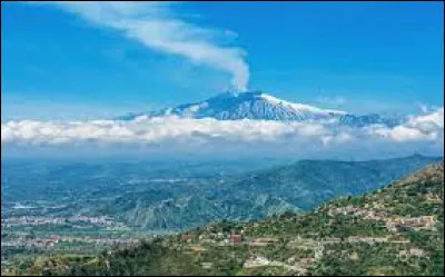 Sur quelle île se trouve l'Etna ?