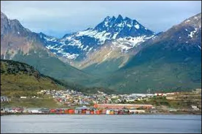 Dans quel pays se situe la ville d'Ushuaïa ?