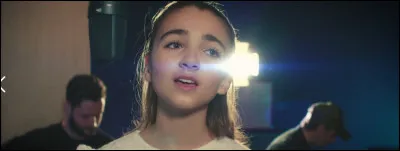 Complétez : "Over the...