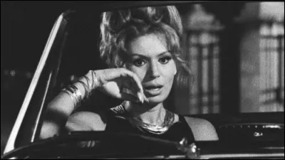 Quel est le nom de cette lady ?