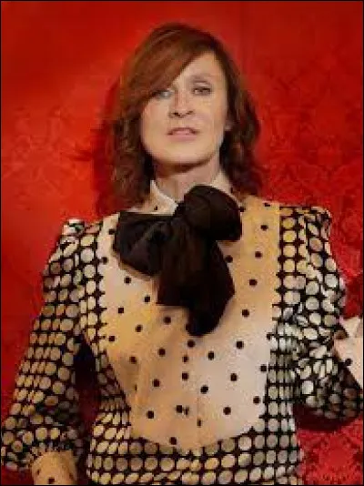 Quel est le nom de cette lady ?