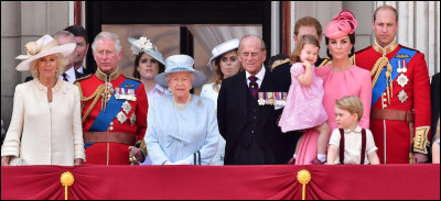 Comment se nomme la maison royale régnante actuelle du Royaume-Uni ?