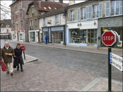 Il a été maire d'Yerres pendant 22 ans :