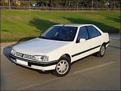 Familiale sortie en 1987, élue voiture de l'année en 1988, elle a été produite à plus de 5 millions d'exemplaires : c'est la ...