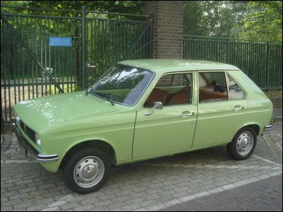 Petite berline 4 portes produite de 1972 à 1988 :