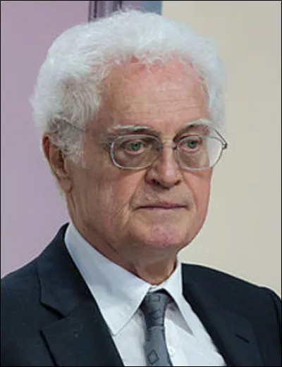 Dans quelle ville de Seine-et-Oise, Lionel Jospin est-il n&eacute; en 1937 ?