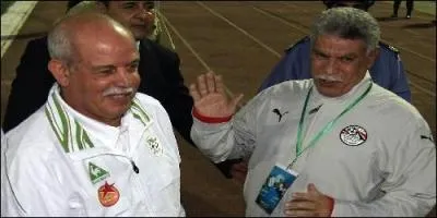 Quel entraineur a t lu meilleur joueur arabe de l'anne 2009 ?