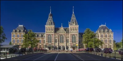 Pierre Cuypers est l'architecte du Rijksmuseum Amsterdam.