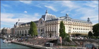Le musée d'Orsay à Paris est une ancienne gare.