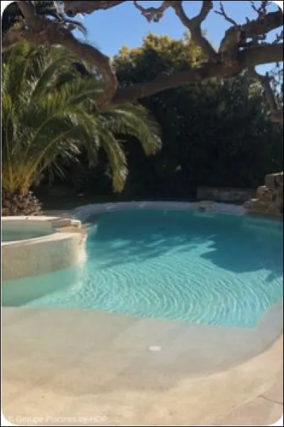 Il fait tellement chaud, que tu es allé à la piscine !