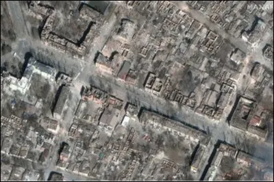 Quelle est celle ville stratégique portuaire et industrielle détruite par les bombardements des envahisseurs russes ?