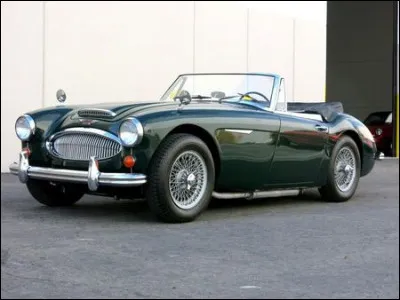 Quelle est cette voiture de sport anglaise ?