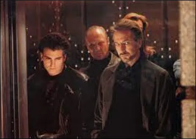 Qui que vous soyez, attention, cette fréquence est exclusivement réservée aux urgences ! - Sans blague ! Et vous croyez que j'appelle pour commander une pizza ?