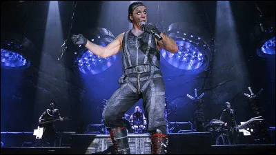 Complétez : 
"Menja mojo..."