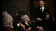 Comment s'appelait la nounou qui les surveillait et qui a dmissionn aprs l'incident ?