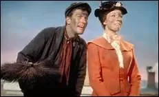 Grce  sa magie, que fait vivre aux enfants et  son ami Mary Poppins ?