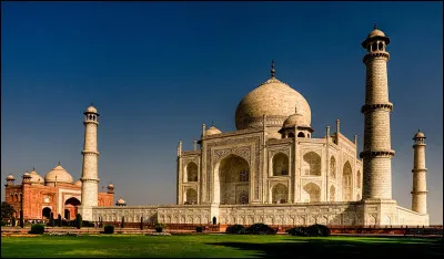 Taille : 
Quelle est la hauteur du Taj Mahal ?