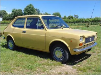 Quelle est cette voiture lancée en 1971 ?