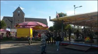 Je vous emmène à la fête patronale de la Saint-Côme, à Montainville. Ancienne commune Eurélienne, elle se situe en région ...