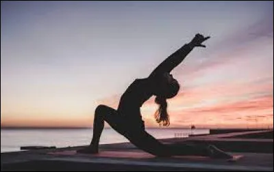 Le sport le moins dangereux au monde est le yoga.