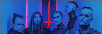 Mon premier est une boisson raffinée.
Mon deuxième est une chanson de Céline Dion.
Mon troisième est le contraire de « on ».
Mon quatrième est un végétal en anglais.
Mon tout est une de leurs dernières chansons.