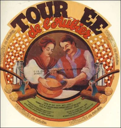 Quelle est cette marque commerciale désignant un fromage à pâte molle au lait de vache pasteurisé, cerclé d'un bois prélevé dans l'aubier de l'épicéa ?