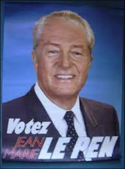 La même année 1988, Jean-Marie Le Pen réalise le premier score élevé de l'extrême droite : pour le deuxième tour ...