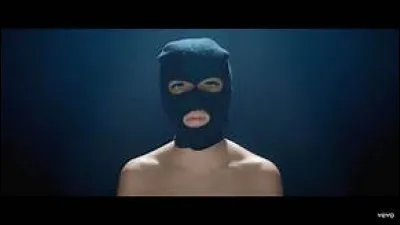 Pour qui Eva Queen a sorti "Cur noir" ?