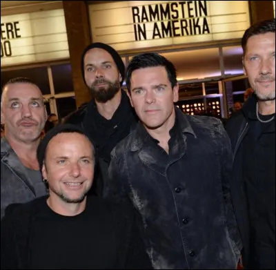 Complétez : 
"Dich wein, sie lässt, sie lässt, dich... !"