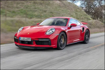 Quelle est la couleur de la voiture ?