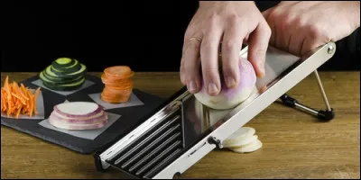 Quel est le nom de cet ustensile que l'on utilise pour trancher ?